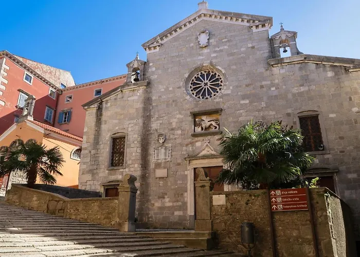 Adalgisa By Interhome Lejlighed